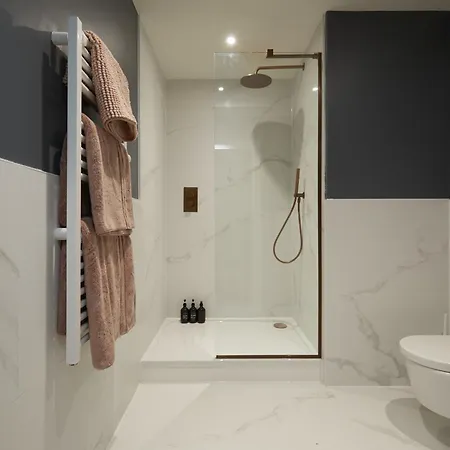 Hayy Urban One Bedroom Retreat, Centre Apartment